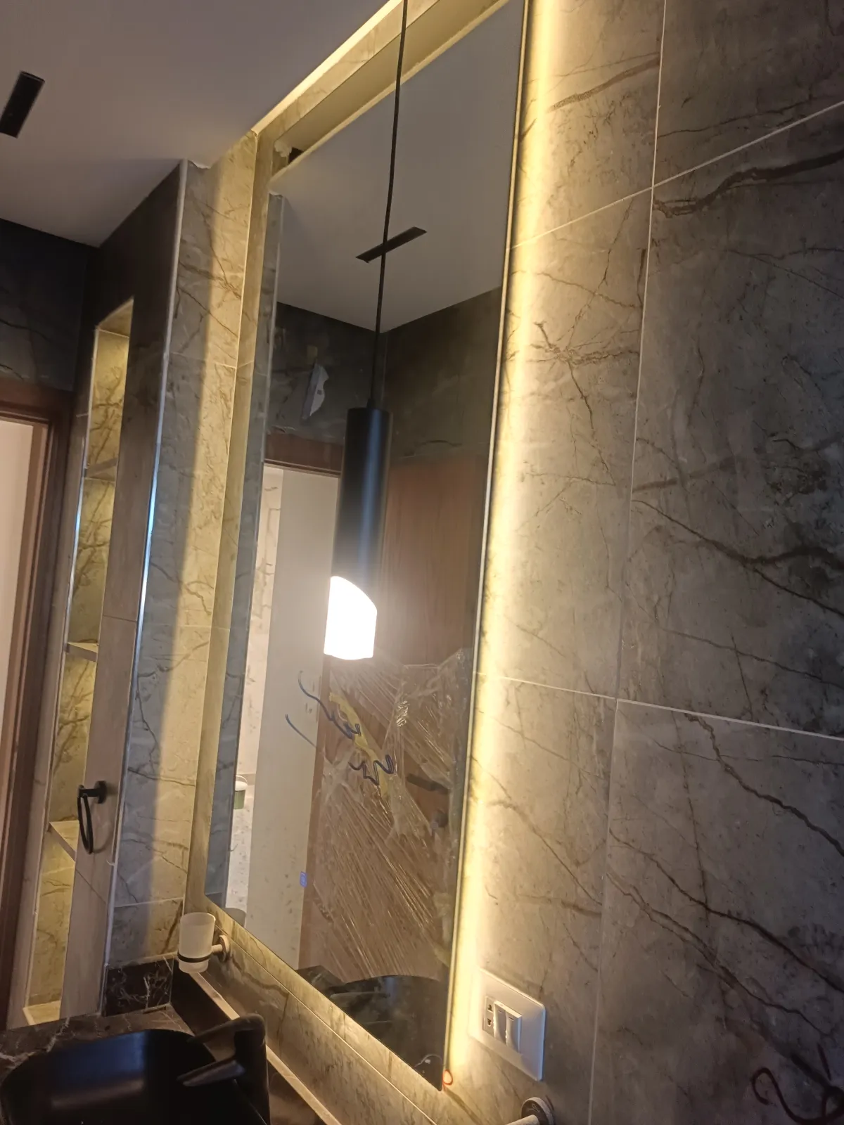 زجاج سيكوريت في الجيزة
